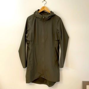 Lululemon Rain Rebel Jacket Olive Size 10 flaws